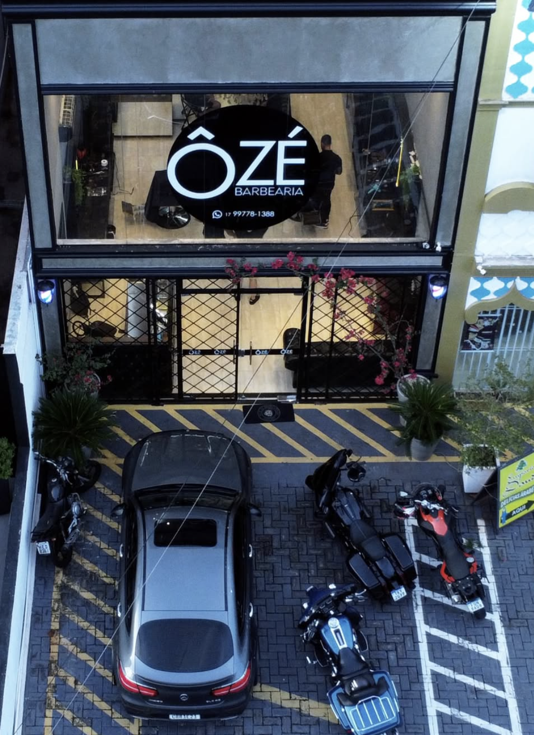 Fachada da Ozé Barbearia